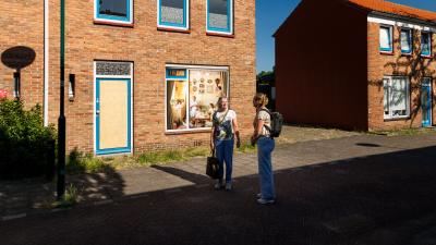 Twee mensen op straat